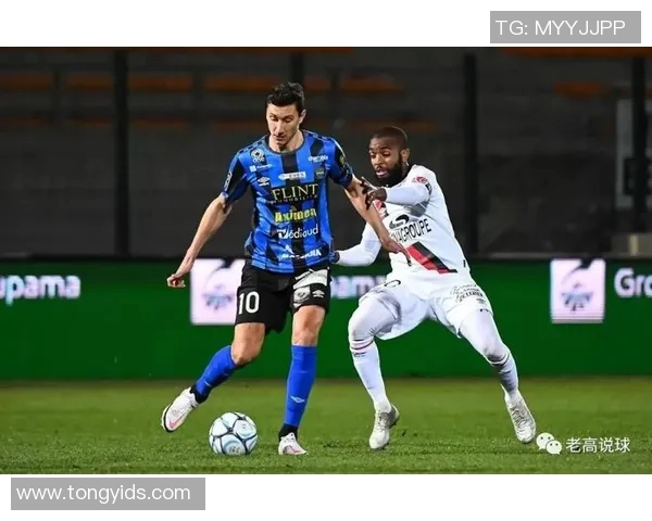 尚布利与索肖的较量谁能在赛场上笑到最后精彩对决即将上演